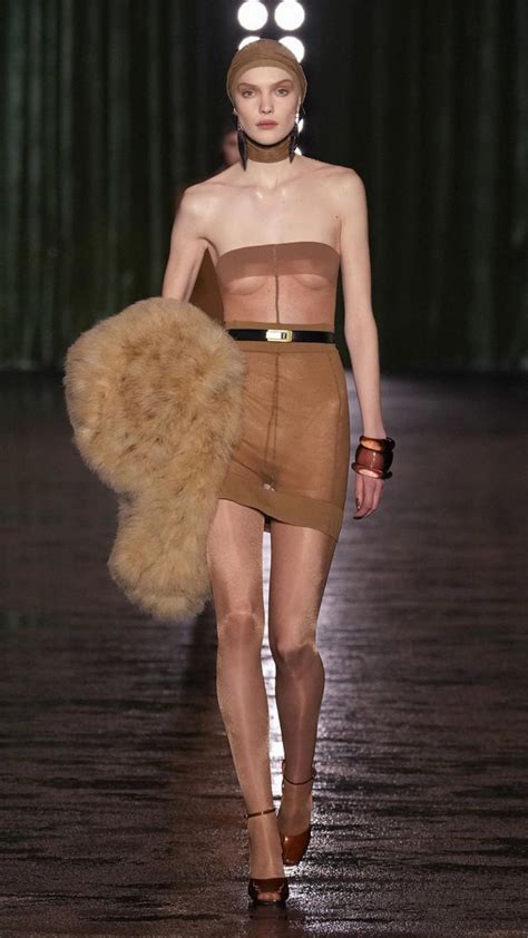 ysl tunika bunt catwalk|Saint Laurent Fall 2024 Ready.